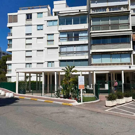 T2 Front De *