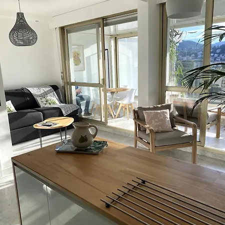 T2 Front De Apartment